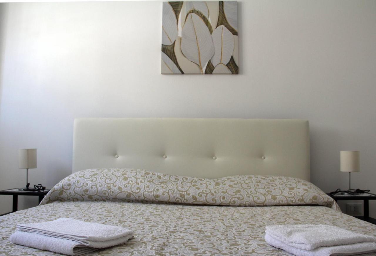 Cataldi'S Rooms Noto Exterior foto